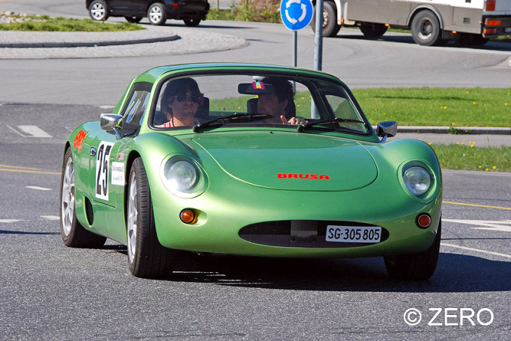 Fredi Durot in the Spyder on the road in Norway for BRUSA Elektronik AG